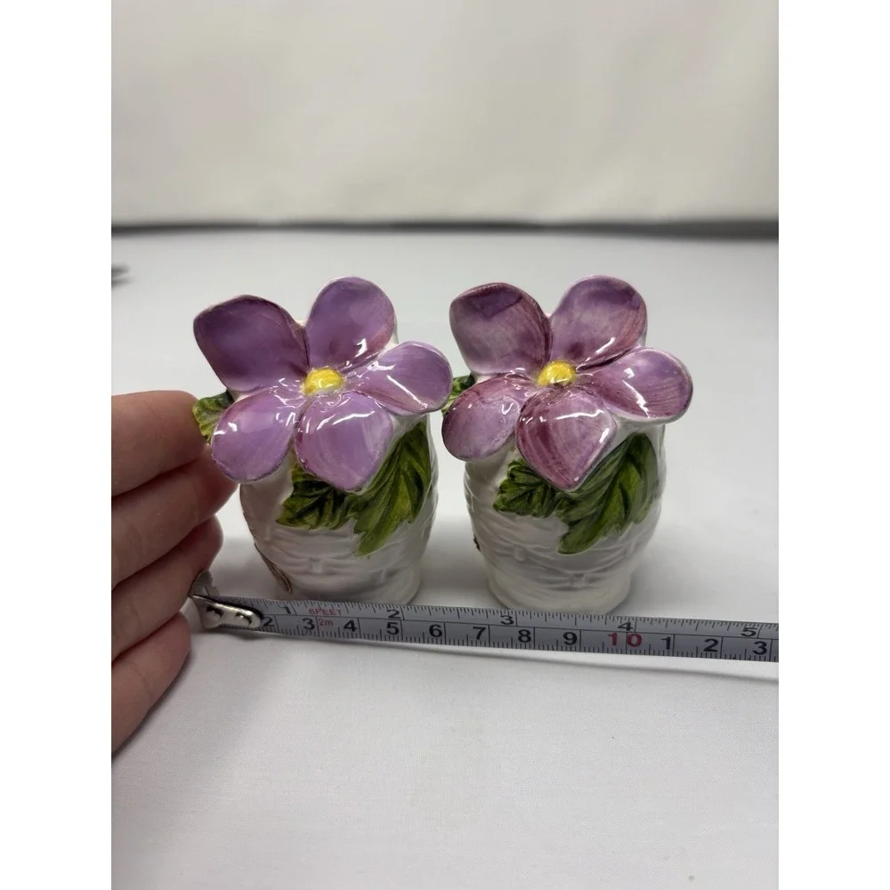 Vintage Lefton China Salt/Pepper Shaker #4474  Purple & Yellow Flower Japan
